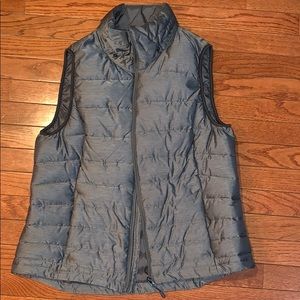 NWOT Grey puffer vest